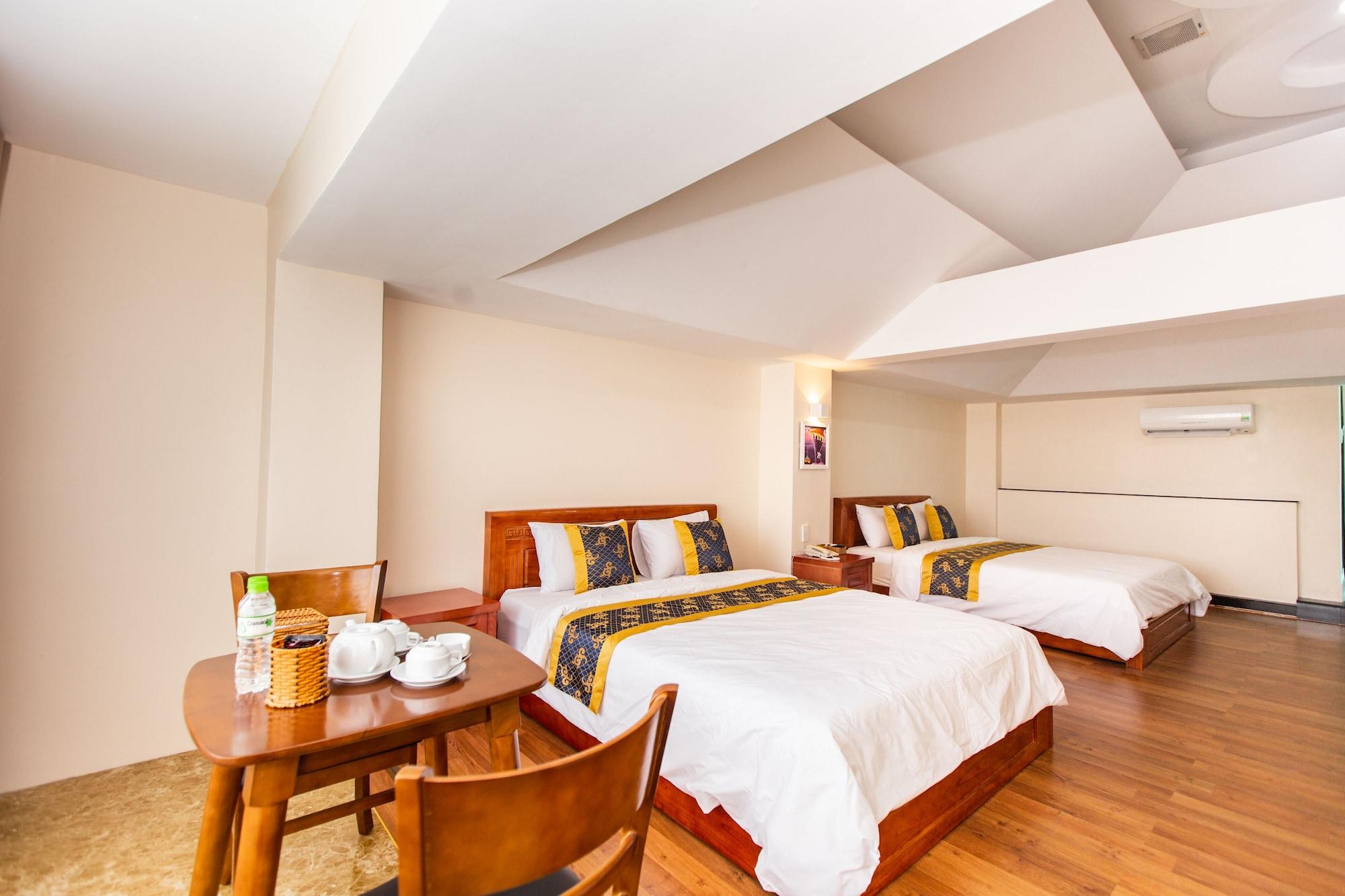 Khách sạn Hoa De Nhat 3*