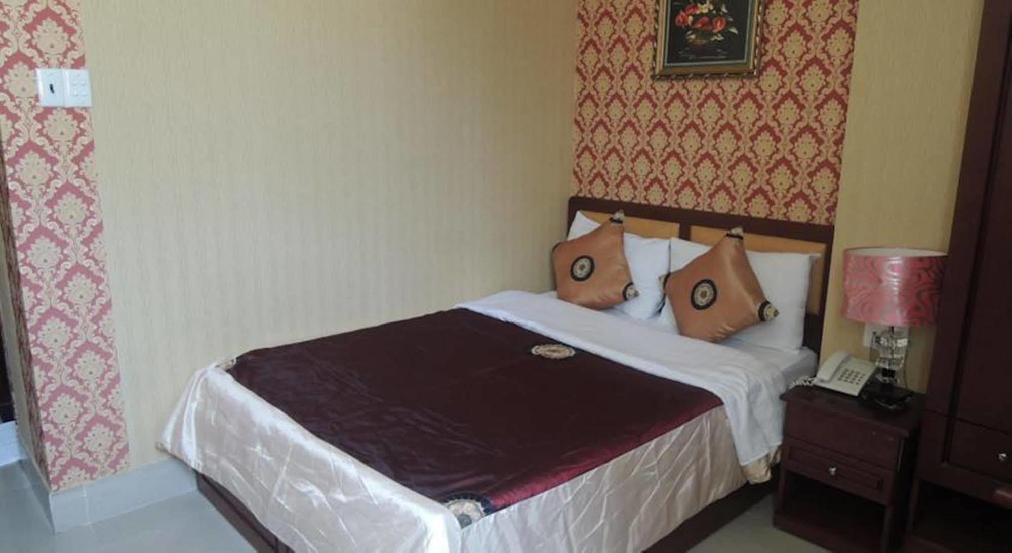 Khách sạn Hoa De Nhat 3*