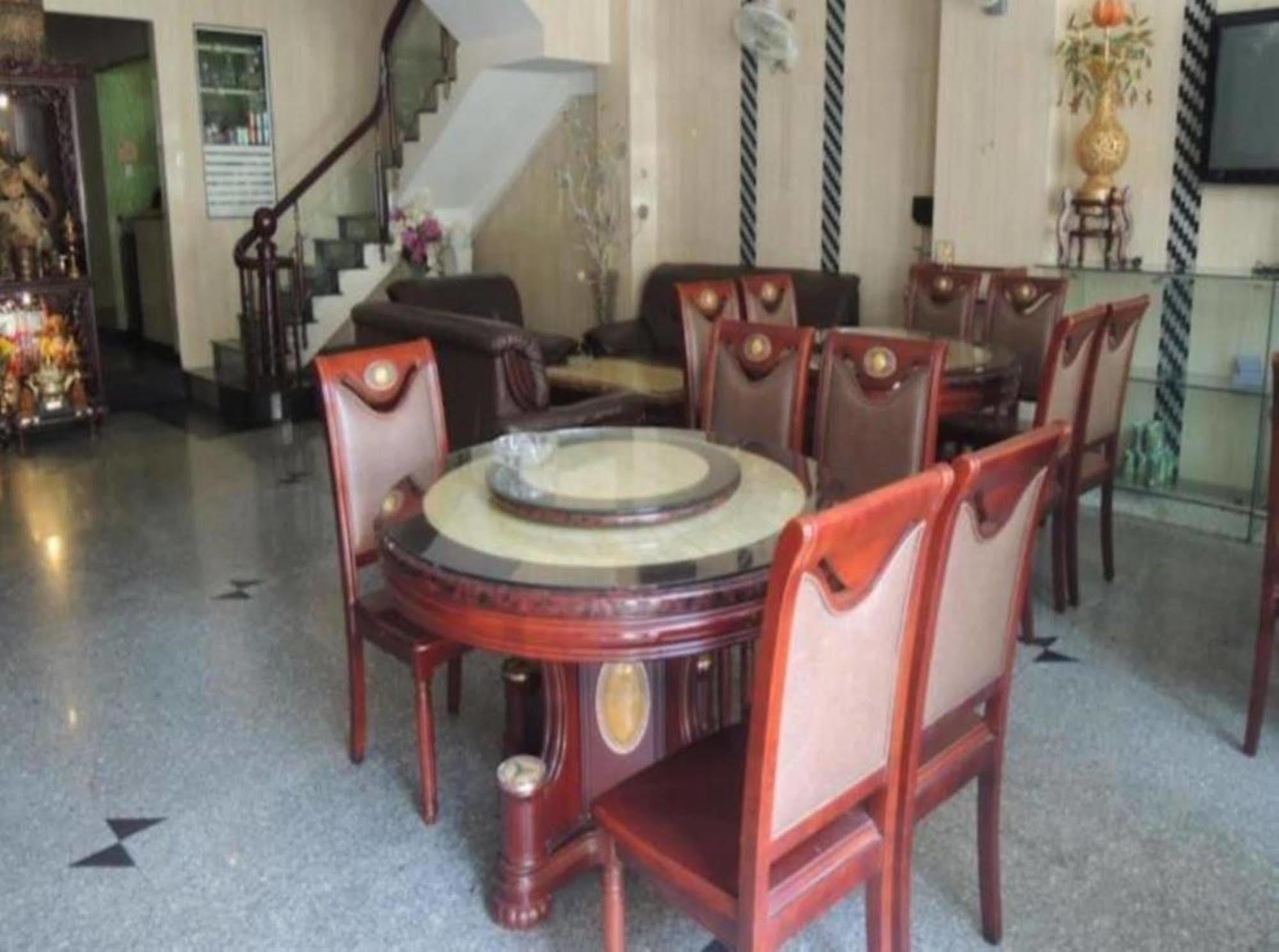 Hoa De Nhat Khách sạn 3*